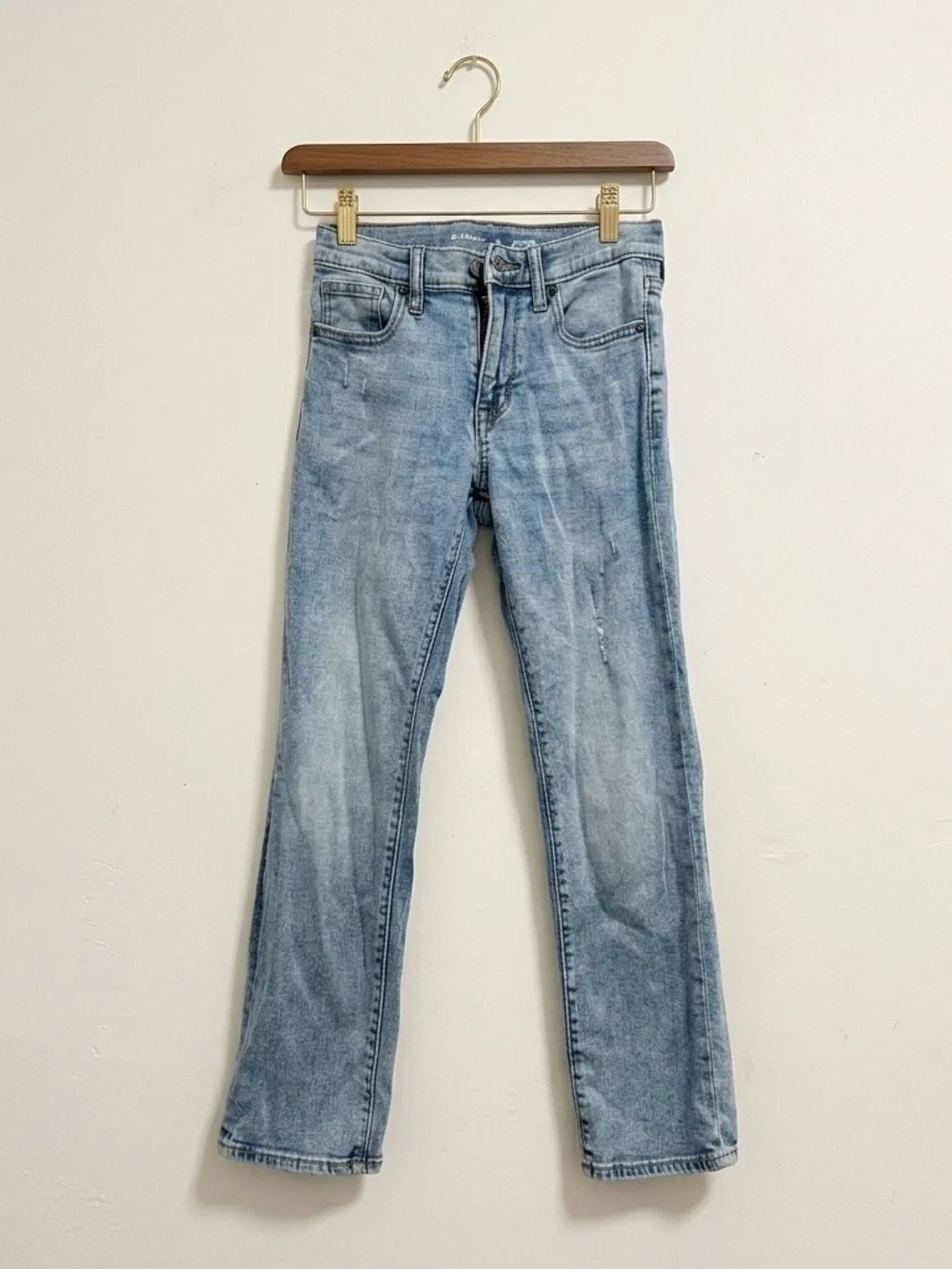 Old Navy , Boys/Girls Light Wash Distressed Straight Leg Jeans Size 10